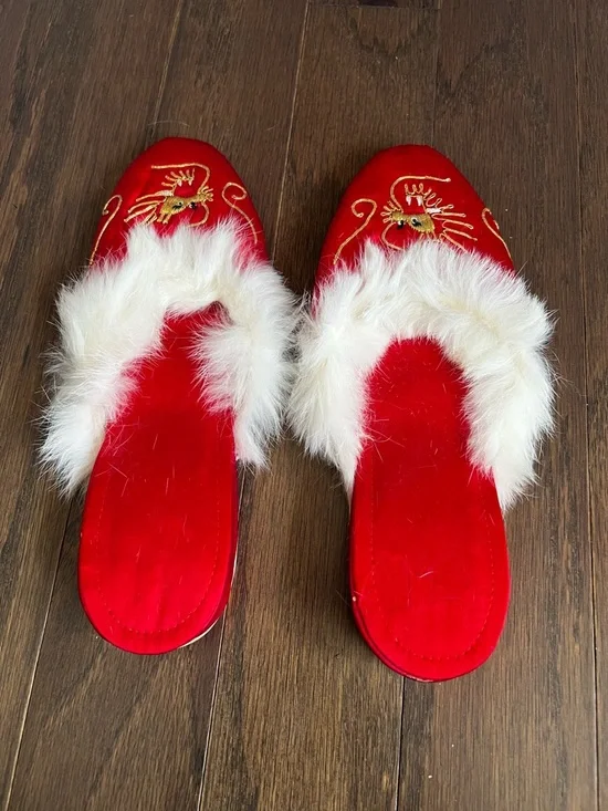 Vintage Embroidered Pajama Set - Picture 11 of 14